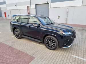 Berline d'occasion 2021-2022, 4.5L Euro IV Essence, Boîte automatique 6 vitesses, Transmission intégrale, Sièges en cuir, Volant à gauche, Jantes R18, Toit ouvrant panoramique, 360 - Product Image 2