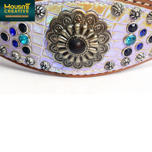 Correa de Silla de Montar Western de Cuero Vacuno Argentino Decorada con Piel de Cocodrilo Holográfica, Accesorios Personalizados, Talla y Material a Medida - Product Image 3
