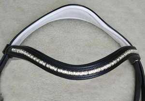 Bride en cuir de cheval unique au design attrayant réglable et durable ensemble d'équipement d'équitation abordable fabriqué à la main - Product Image 3