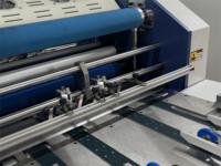 Machine de plastification thermique entièrement automatique à chaud pour couvertures de livres et affiches SW-820/ SWAFM-1050