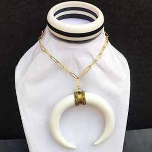 จี้สร้อยคอรูปเขาควายคุณภาพระดับพรีเมี่ยมสำหรับ100% - Product Image 1