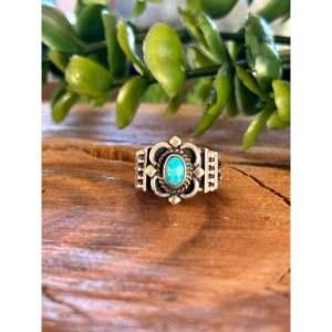 Anneau délicat fait main en argent sterling et turquoise Alice Saunders Kingman - Product Image 1