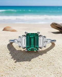 Bague en émeraude de culture verte taille émeraude, argent sterling 925, pierres latérales blanches AD, bijoux élégants pour femmes, émeraude de culture - Product Image 3