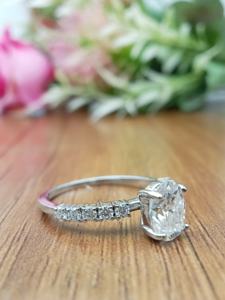 Anillo de Boda de Lujo para Mujer, Chapado en Oro de 10K y 18K, Corte Ovalado Natural VVS, Estilo Hip Hop, para Fiestas, Aniversarios, Clásico - Product Image 2