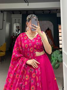 Belle Lehenga Choli imprimé floral avec feuille de travail - Product Image 3