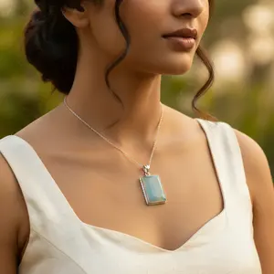 Colgante Rectangular de Plata 925 para Mujer con Calcedonia Azul, Colgante con Baño de Rodio y Oro Rosa Hecho a Mano - Product Image 2