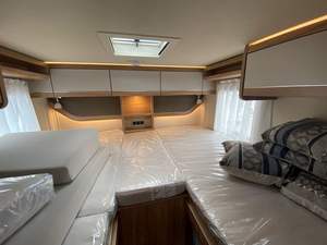 Autocaravana de Lujo Usada Barata BAIL EY AUTOGRAPH Euro 5 para 4-6 Personas con Aire Acondicionado y Microondas, Volante a la Derecha, Acero y Aluminio - Product Image 4