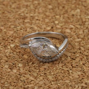 Anillo de diamante cultivado en laboratorio de corte Marquesa de precio a granel de lujo para negocios de joyería-1.50ct E VVS2 Plata 925 - Product Image 5
