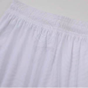 Kit de football léger à mèche rapide avec design sportif Uniforme de football sur mesure avec tissu à séchage rapide - Product Image 4