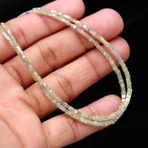Perle de diamant blanc naturel 1,5-2,5 mm, taille ovale, clarté VVS, forme cubique avec coupe coussin et coupe princesse - Product Image 3