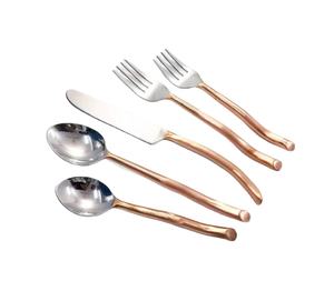 Ensemble de couverts cuillère et fourchette en métal dernier ensemble de quatre couverts en métal en gros - Product Image 1