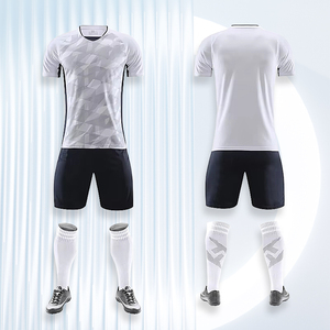 Camiseta de fútbol de sublimación personalizada, camiseta de fútbol de tela de malla de poliéster, camiseta de fútbol de manga corta transpirable - Product Image 3