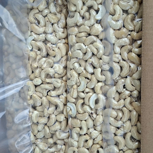 Noix de cajou crue de qualité supérieure à la norme ISO W180 W240 W320 Lwp Ws Sk Noix de cajou d'origine Vietnam Santigo - Product Image 1