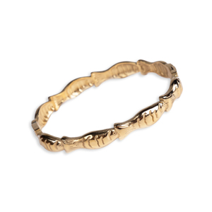 CUCOCUCA YXQ B56 Bracciale alla moda in acciaio inossidabile placcato oro, design a forma di pesce dal profilo basso, ideale per l'uso quotidiano con stile. - Product Image 1