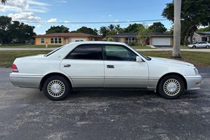 TOYOTA CROWN ROYAL SALOON USADO, 1999, CON PAQUETE ANIVERSARIO, VOLANTE A LA IZQUIERDA/DERECHA - Product Image 3
