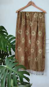 Écharpe châle en pashmina Ecoprint marron brodée de fleurs, décorée de strass, pour un usage quotidien, pour femmes - Product Image 1