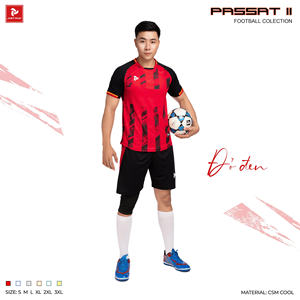 Survêtements pour hommes en tissu de haute qualité Vêtements de football unisexe Ensembles de broderie avec étiquettes personnalisées Design de maillot personnalisé Adultes Service OEM - Product Image 4