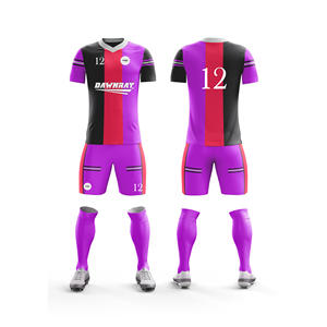 Uniforme d'équipe de football professionnel avec logo personnalisé |   Tailles pour hommes, femmes et jeunes |   Vêtements de sport légers et à séchage rapide en gros - Product Image 5