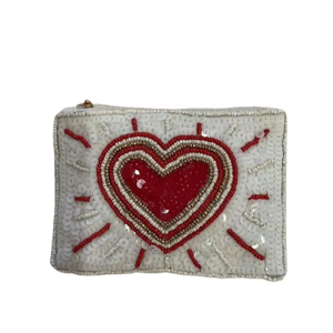 Pochette de haute qualité, élégante et raffinée, avec un grand cœur rouge perlé et broderie dorée, avec option de personnalisation, par Hiba Enterprises. - Product Image 1