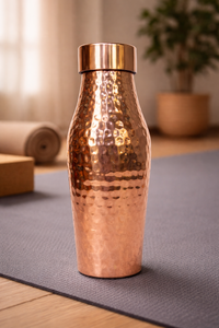 Bouteille d'eau potable en cuivre ayurvédique, bouteille en cuivre martelé artisanale, vente en gros, bouteille d'eau en cuivre traditionnelle de luxe - Product Image 4
