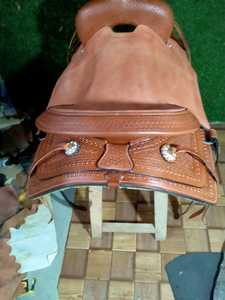 100% selle de dressage en cuir véritable faite à la main selle de course anglaise Western pour l'équitation prix de gros en vrac - Product Image 2