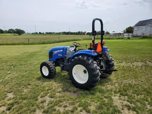 Mini Tractor Usado Barato Holland Boomer 47 4WD 2014 de 50 HP para Uso Agrícola con Inspección en Video - Product Image 6