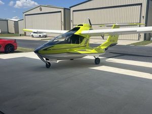 Nouveau modèle tendance 2024 ICONA5, avion amphibie léger sportif à deux places, avion de loisirs avec ailes pliables, disponible à la vente - Product Image 2