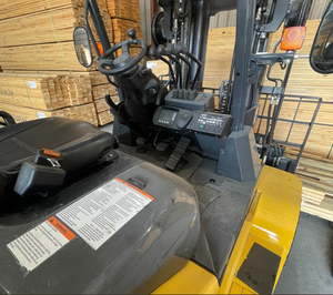 Oferta Exclusiva de Subasta para Montacargas Neumáticos FH70-2 2023 con Capacidad de Carga de 15500 LBS - Product Image 2