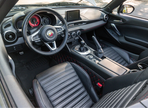 Fiat 124 Spider Abarth 2019 Usado, Volante a la Izquierda/Derecha - Product Image 3