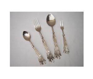 Ensemble de 4 couverts plats de conception régulière en acier inoxydable à double finition argentée pour les cadeaux à prix réduit - Product Image 3