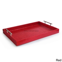 Plateau de service rectangulaire doré chic avec base en verre et poignées élégantes, parfait pour les réceptions élégantes et les accents de maison