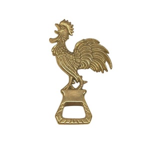 Abridor de botellas con forma de martillado antiguo moderno de latón y resina Ak, vajilla elegante y herramienta de barra para decoración del hogar y regalos - Product Image 5