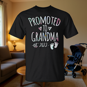 Camiseta para mujer con anuncio de nacimiento de bebé, diseño promocionado como abuela 2022 - Product Image 3