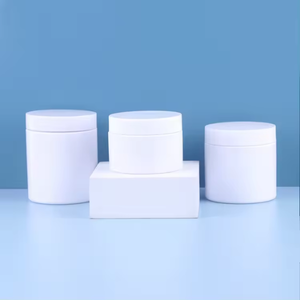 เหยือกพลาสติกเครื่องสำอาง HDPE มีฝาปิดแบบฝาปิดดีไซน์ตามสั่งยี่ห้อจากเวียดนามได้รับการรับรองมาตรฐาน ISO 9001 - Product Image 5