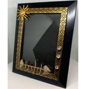 Cadre photo rectangulaire décoratif en laiton avec verre épais et métal doré élégant, parfait pour les présentoirs de table de mariage - Product Image 1