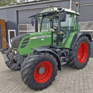 รถแทรกเตอร์เดินตาม FENDT 312 VARIO TMS 4WD 140 แรงม้า ระบบเกียร์ขับเคลื่อนอเนกประสงค์ ผลผลิตสูง พร้อมห้องโดยสารสีเขียว - Product Image 2