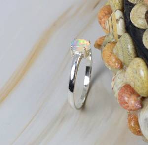 โอปอลเอธิโอเปียนธรรมชาติทรงวงรีเรียบแกะสลักแหวนพลอย925แหวนแฟชั่นเงินสเตอร์ลิงสำหรับผู้หญิงเครื่องประดับโอปอลจำนวนมาก - Product Image 6