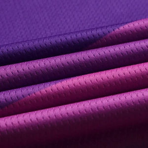 Tenue de basketball personnalisée pour homme fabriquée au Pakistan, prix bas, vêtements de sport unis, taille XS, technique d'impression par sublimation, ensembles élégants - Product Image 5