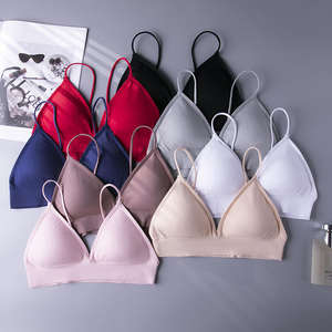 Soutien-gorge de sport pour femmes sans couture, conçu pour offrir un confort maximal, une flexibilité et un soutien fiable pendant l'entraînement et l'exercice. - Product Image 6
