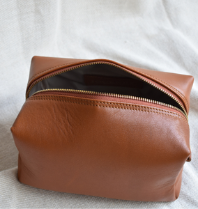 Cuero personalizado de alta calidad para neceser Organizador de maquillaje duradero Bolsa de cosméticos Cremallera Bolsas de moda medianas - Product Image 5