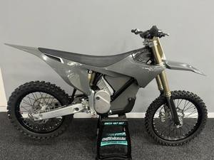 2025 NOUVEAU StarkS VARG-Alpha Enduroo 18 pouces - 80 CV Moto tout-terrain à vendre, vélo électrique tout-terrain/sur route, scooter - Product Image 4