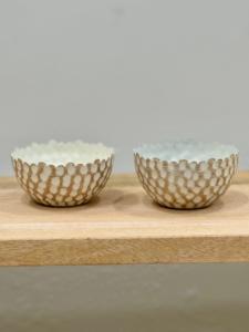 Bol de cire en fer lavé blanc fabriqué à la main avec conteneur de bougie décorative à bord festonné pour un style de maison minimal - Product Image 4