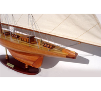 MODÈLE DE BATEAU EN BOIS DEFENDER/VOILIERS/YACHTS-AMERICA CUP COLLECTION/ARTISANAT