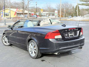 Auto Usado de Calidad a Precio Accesible, Volvo C-70 2011, Volante a la Izquierda - Product Image 4