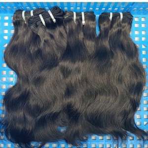 Extensions de cheveux Remy indiennes originales, sans perte de cheveux, avec cuticule alignée, paquets de cheveux sains et pleins volumes dans un style naturel ondulé - Product Image 1