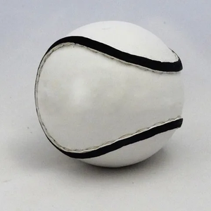 Balle de hurlement Sliotar Club County Training Hurl matériau en cuir de haute qualité smart touch Balles de hurlement unisexes de haute qualité - Product Image 2