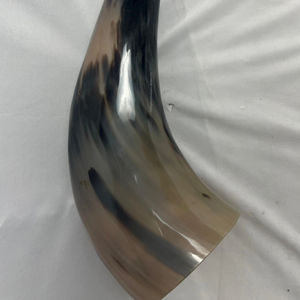 Cuerno Vikingo Tallado de Lujo para Beber, con Logotipo Personalizado, Estilo Náutico para Cerveza y Agua, de la India - Product Image 1