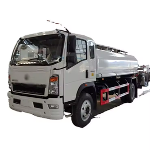 Camión Cisterna de Agua Usado Verificado de 10 Toneladas 4x2 Automático Diésel 2024 Euro V con Tanque de Acero Inoxidable para Transporte de Agua Potable Limpia - Product Image 3