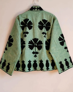 Kimono en velours Suzani bohème brodé |   Veste florale | Vêtements d'extérieur en suzani d'Ouzbékistan |   Veste de style vintage pour festival - Product Image 2