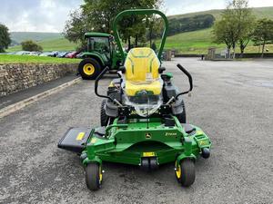 เครื่องตัดหญ้าแบบเลี้ยวไม่มีศูนย์ Z994R สำหรับใช้ในการเกษตรจอห์นเดียร์ Ztrak - Product Image 2